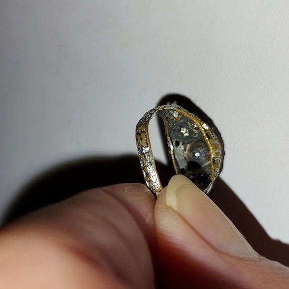 Silver Tone Filigree Style Ladies Ring - Picture 6 of 10